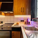 Mimosa Urban Habitation Апартаменти